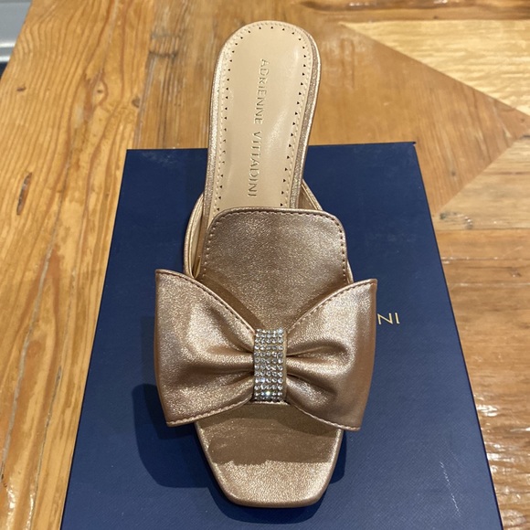 NEW Adrienne Vittadini Gladys Bow Mule - Picture 3 of 9